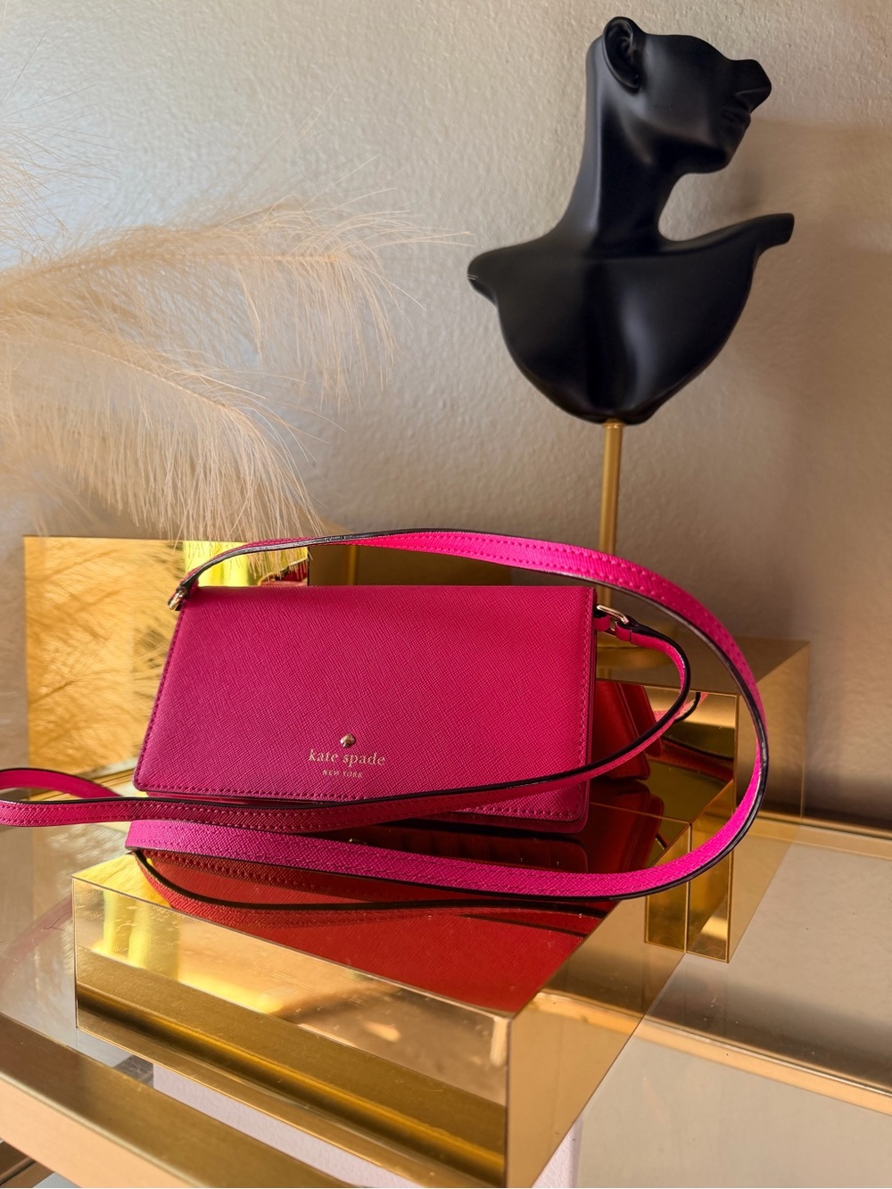 🌹 kate spade Bright Pink Saffiano Crossbody